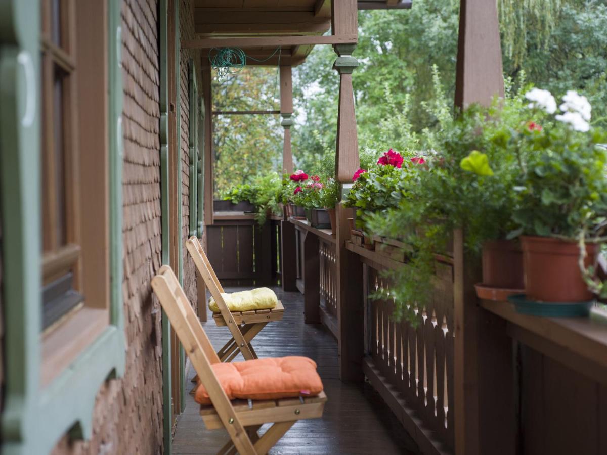 Apartment In Top Location In Fuegen With Balcony エクステリア 写真