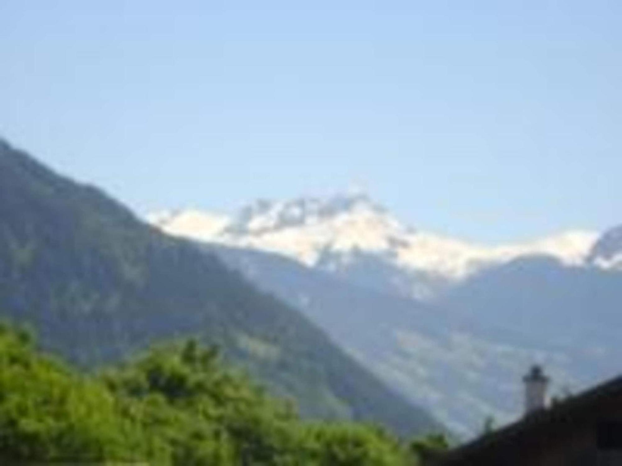 Apartment In Top Location In Fuegen With Balcony エクステリア 写真